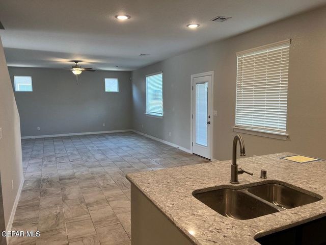 12770 Golden Canyon Drive, El Paso, TX 79928