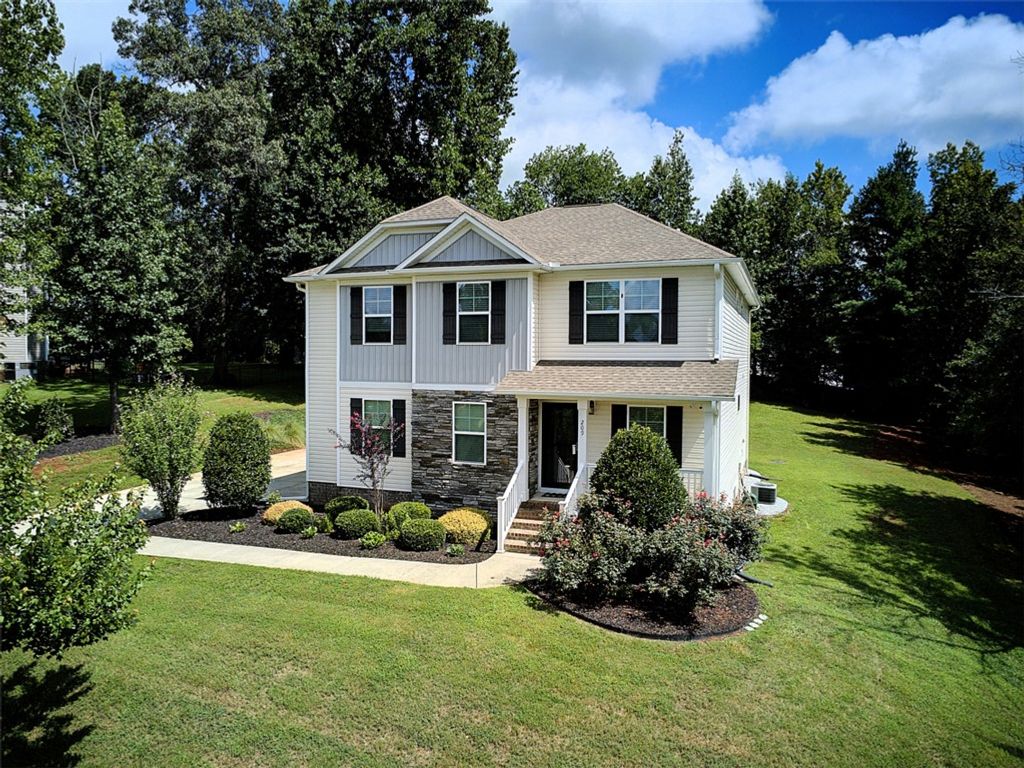 209 Montague Drive, Easley, SC 29640