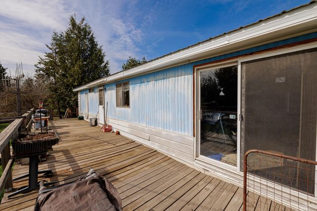 10911 E LAUREL Rd, Elk, WA 99009