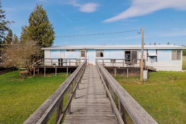 10911 E LAUREL Rd, Elk, WA 99009