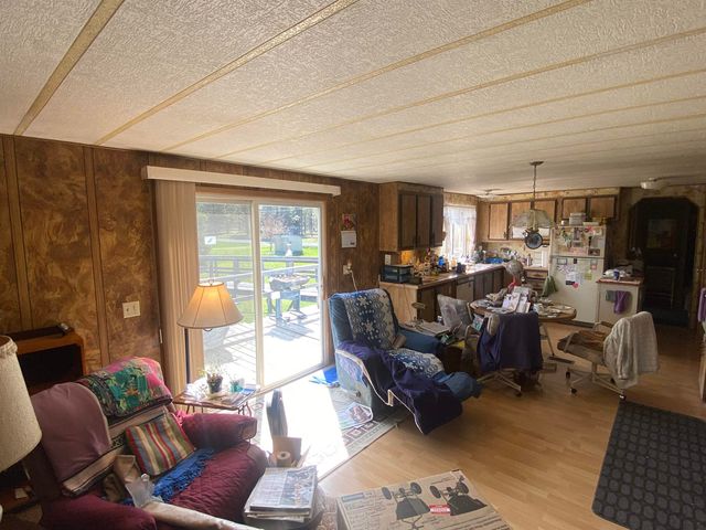 10911 E LAUREL Rd, Elk, WA 99009
