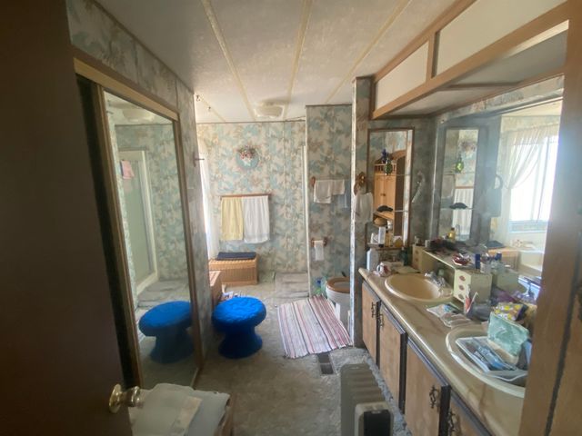 10911 E LAUREL Rd, Elk, WA 99009