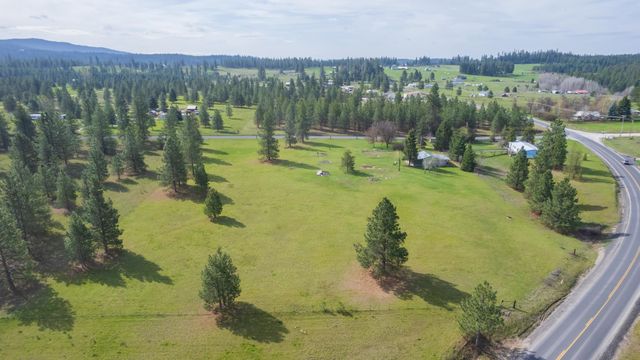 10911 E LAUREL Rd, Elk, WA 99009