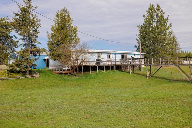 10911 E LAUREL Rd, Elk, WA 99009