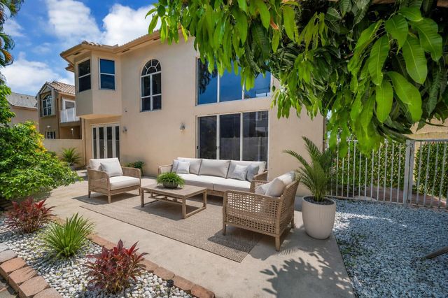 4831 S Classical Boulevard, Delray Beach, FL 33445