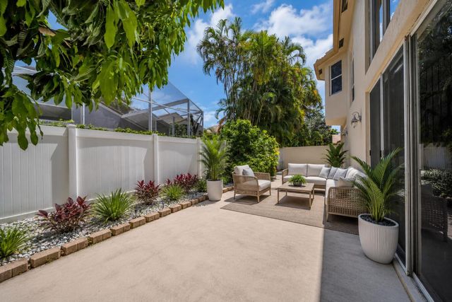 4831 S Classical Boulevard, Delray Beach, FL 33445