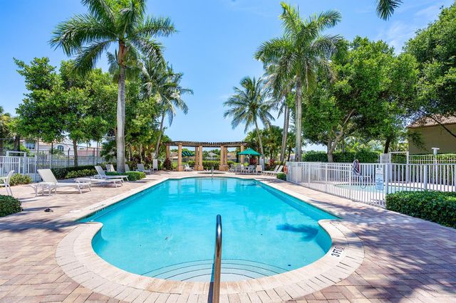4831 S Classical Boulevard, Delray Beach, FL 33445