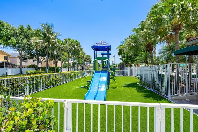 4831 S Classical Boulevard, Delray Beach, FL 33445