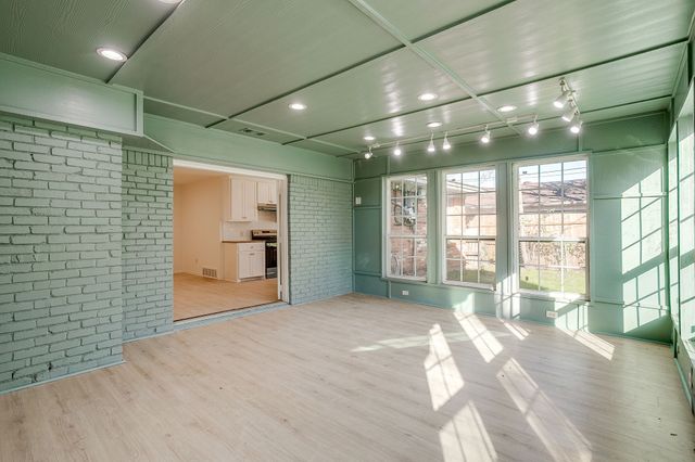 7325 Trimble Drive, Fort Worth, TX 76134