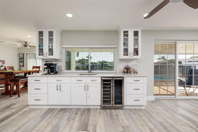 9773 1ST STREET NE, St Petersburg, FL 33702