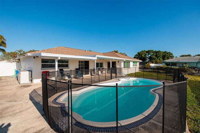 9773 1ST STREET NE, St Petersburg, FL 33702