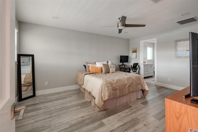 9773 1ST STREET NE, St Petersburg, FL 33702