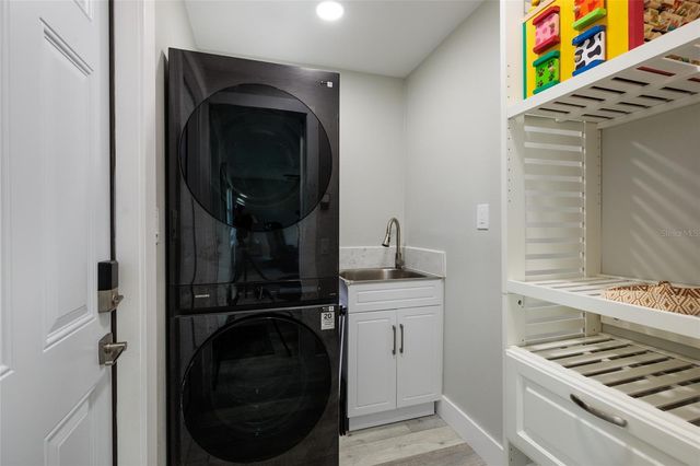 9773 1ST STREET NE, St Petersburg, FL 33702