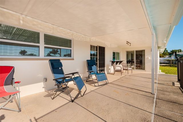 9773 1ST STREET NE, St Petersburg, FL 33702