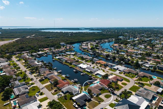 9773 1ST STREET NE, St Petersburg, FL 33702