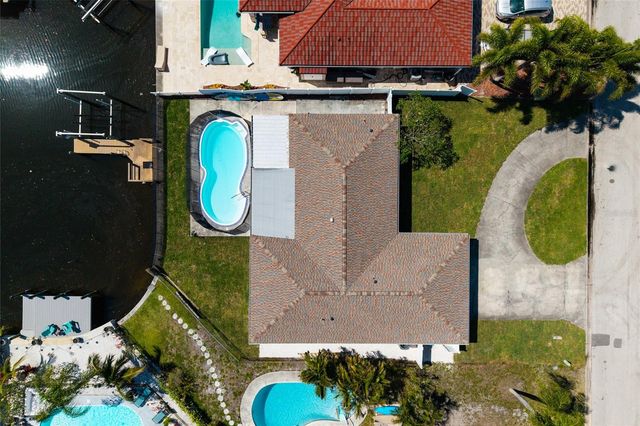 9773 1ST STREET NE, St Petersburg, FL 33702