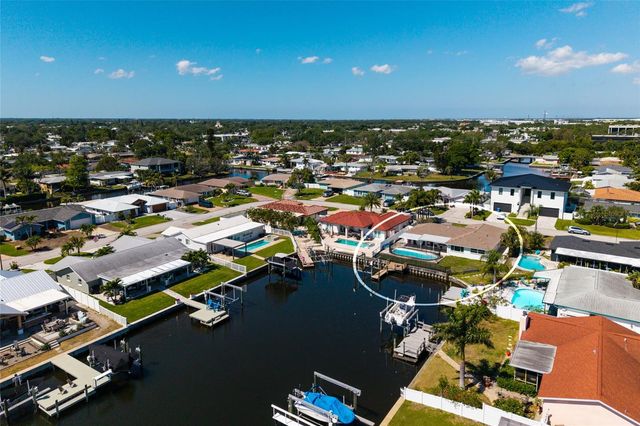 9773 1ST STREET NE, St Petersburg, FL 33702