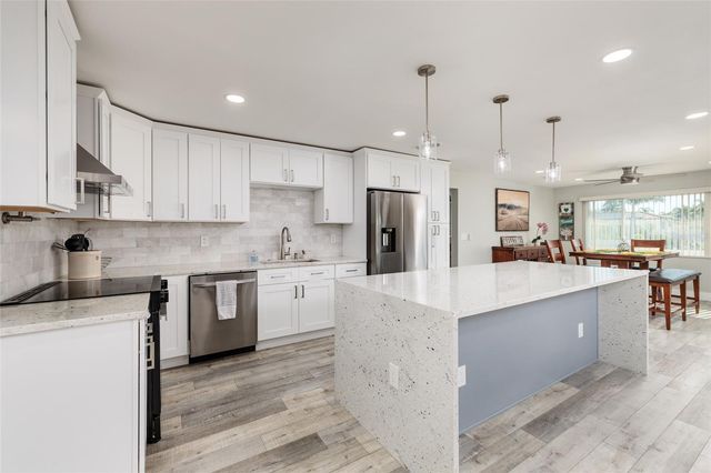 9773 1ST STREET NE, St Petersburg, FL 33702