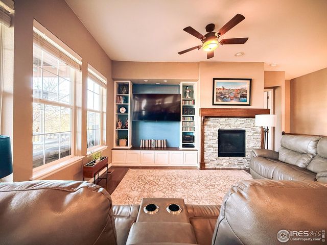 2083 Vineyard Dr, Windsor, CO 80550