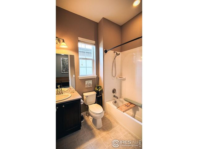 2083 Vineyard Dr, Windsor, CO 80550