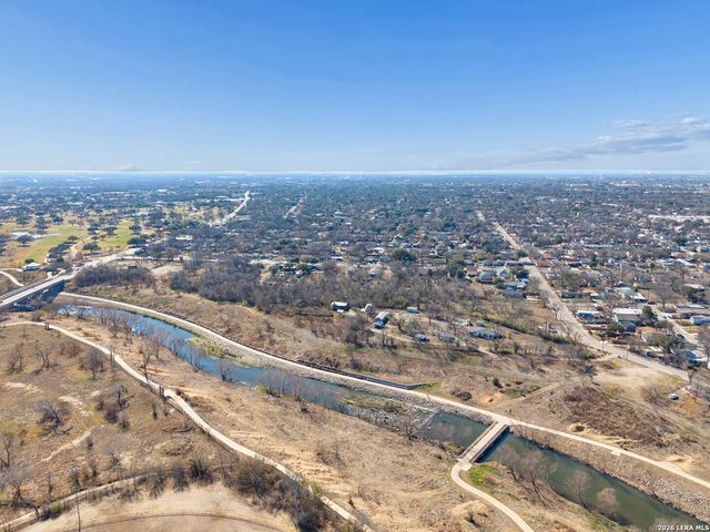 4526 Sierra, San Antonio, TX 78214
