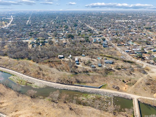 4526 Sierra, San Antonio, TX 78214