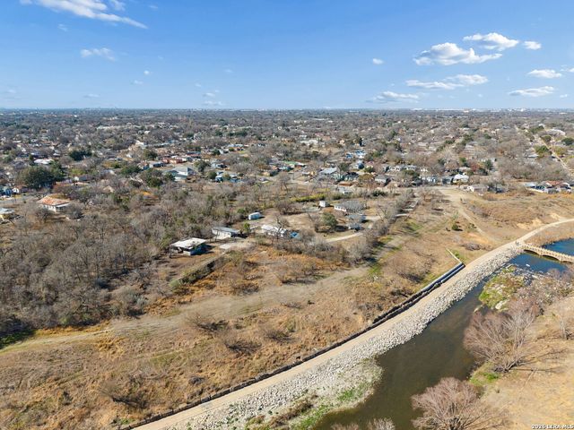4526 Sierra, San Antonio, TX 78214