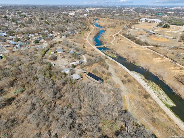 4526 Sierra, San Antonio, TX 78214
