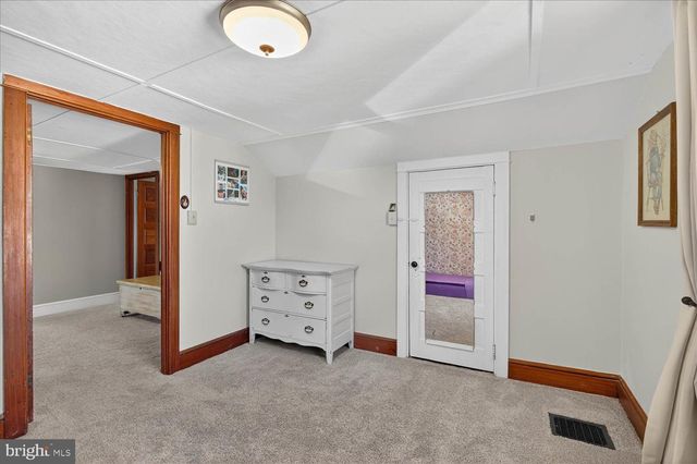 34 GIRARD AVE, Lancaster, PA 17603