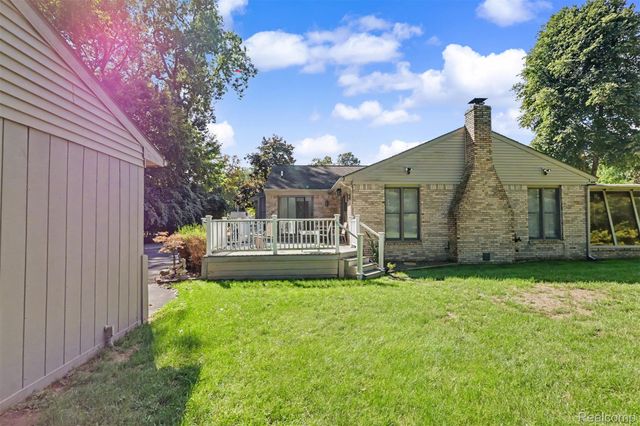 31550 6 Mile Road, Livonia, MI 48152