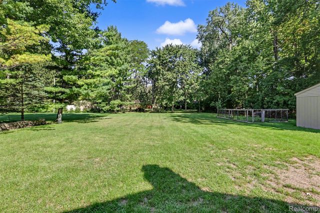 31550 6 Mile Road, Livonia, MI 48152