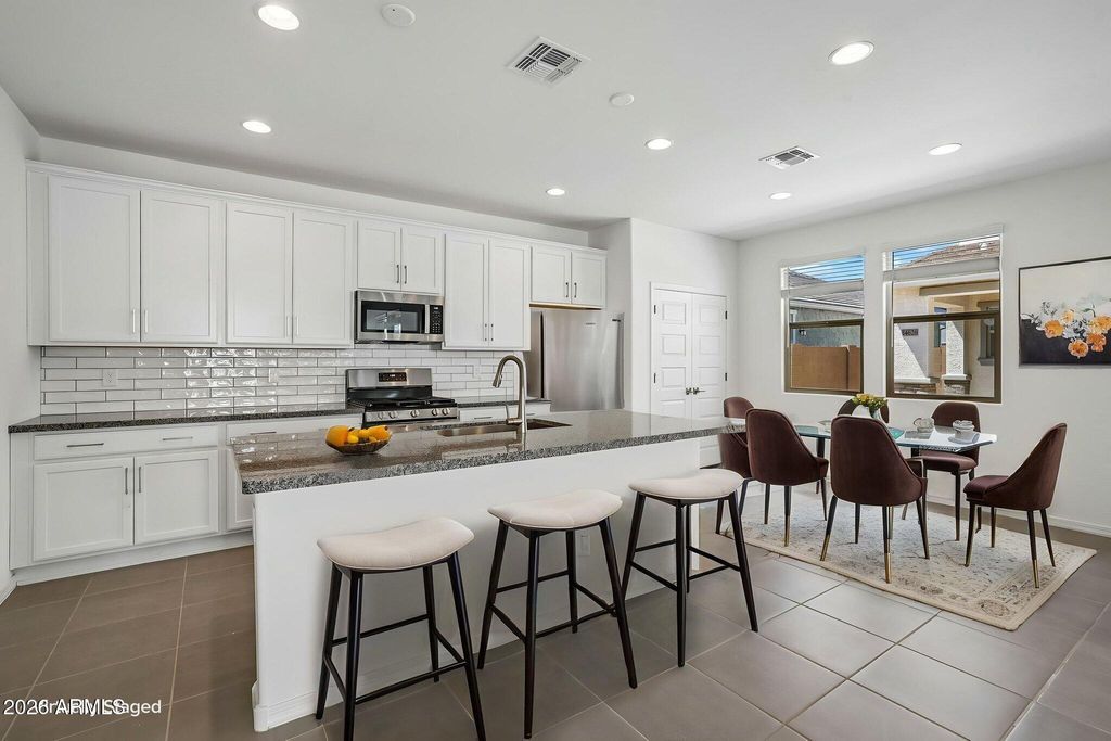 14618 W SOFT WIND Drive, Surprise, AZ 85387 — photo 2