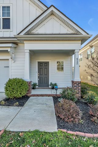 6737 Walsham Dr, Smyrna, TN 37167