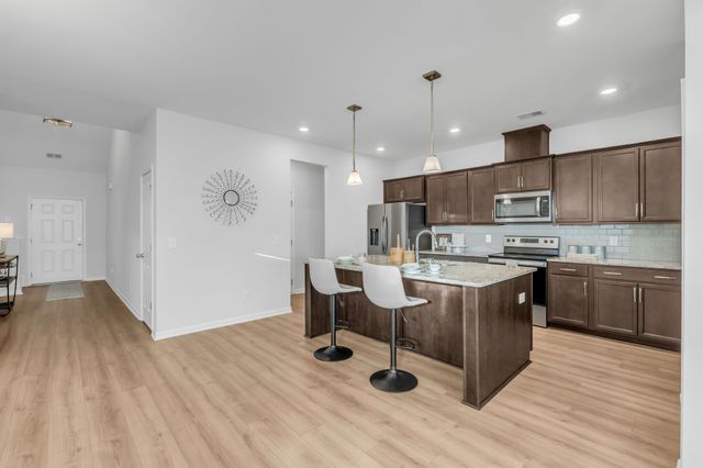 6737 Walsham Dr, Smyrna, TN 37167