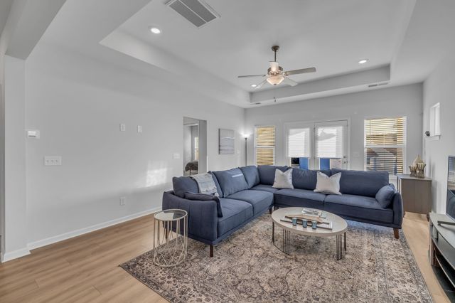 6737 Walsham Dr, Smyrna, TN 37167