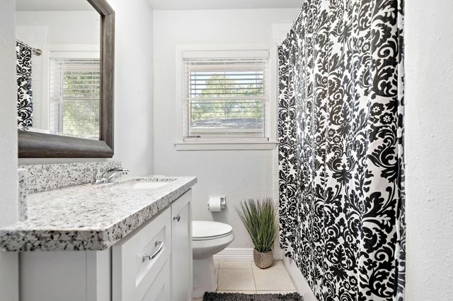 5106 De Lange Lane, Houston, TX 77092