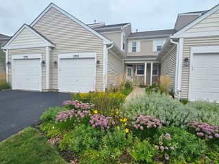 2944 White Thorn Circle, Naperville, IL 60564