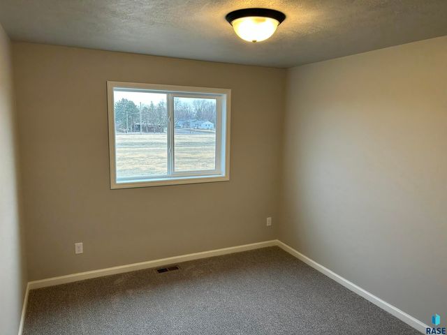 901 Estate St Street, Harrisburg, SD 57032