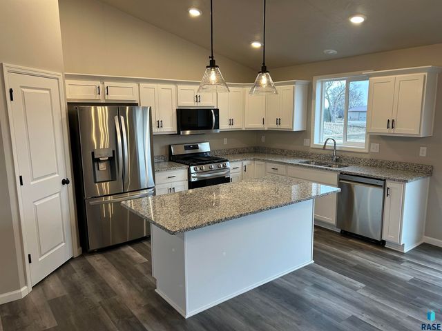 901 Estate St Street, Harrisburg, SD 57032