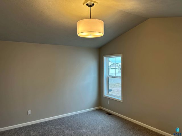 901 Estate St Street, Harrisburg, SD 57032