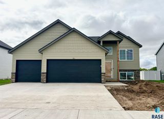 901 Estate St Street, Harrisburg, SD 57032