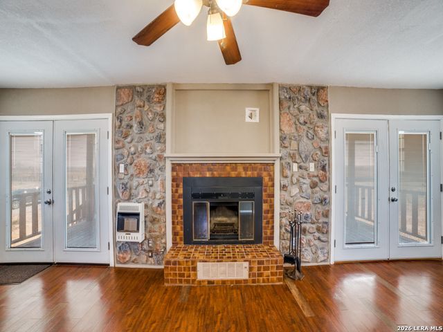 6953 Von Ormy Rd, Von Ormy, TX 78073