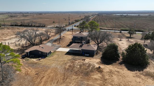 6953 Von Ormy Rd, Von Ormy, TX 78073