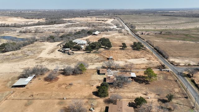 6953 Von Ormy Rd, Von Ormy, TX 78073