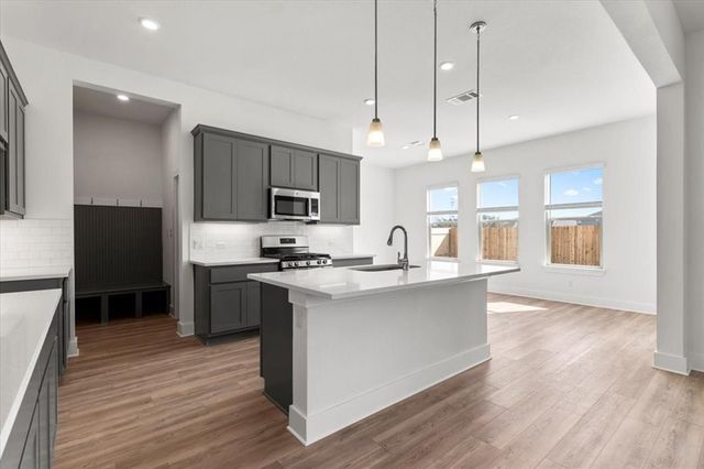 144 Donn Brooks DR, Kyle, TX 78640