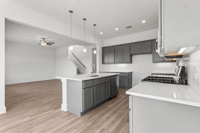 144 Donn Brooks DR, Kyle, TX 78640