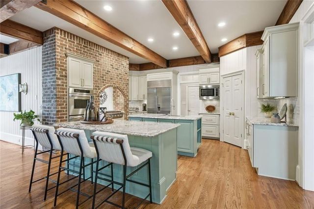 200 Pembrook Place, Roswell, GA 30075