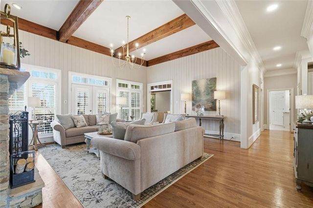 200 Pembrook Place, Roswell, GA 30075