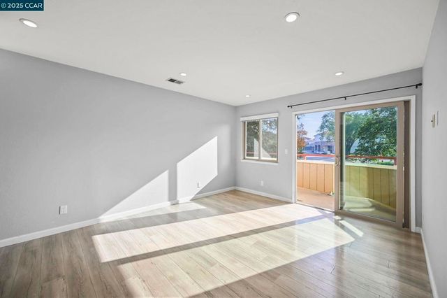 5095 Valley Crest Dr 308, Concord, CA 94521