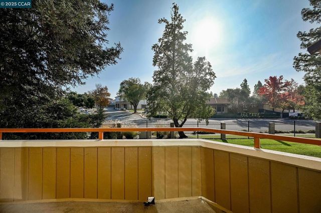 5095 Valley Crest Dr 308, Concord, CA 94521